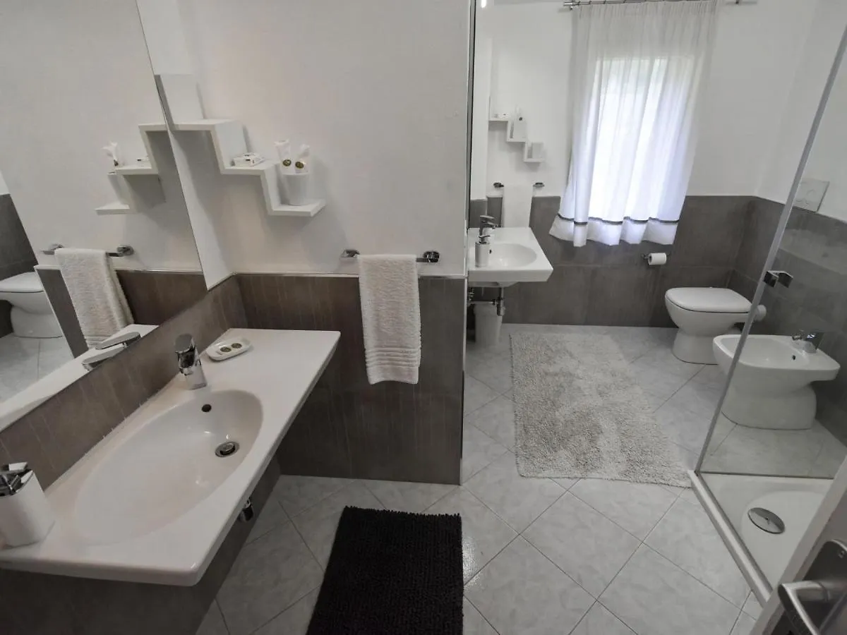 Locazione Turistica La Corte Di Marga Villa Miane 0*,